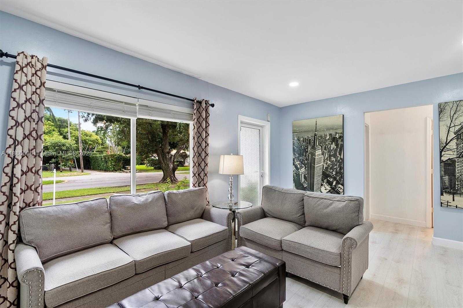 Small Image of 11028 NORTH WEST 2ND AVE, Miami Shores Number 13