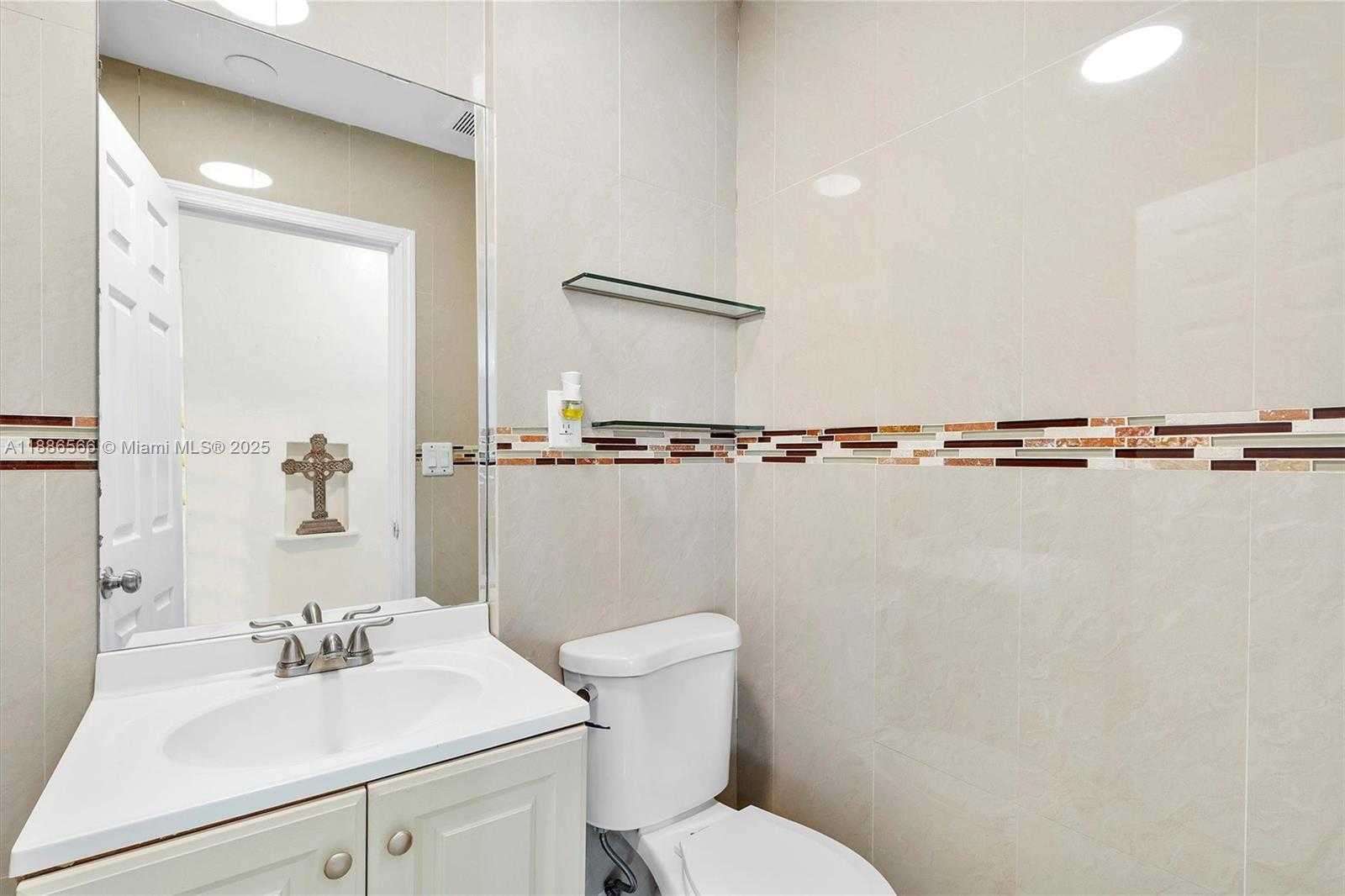 Small Image of 11028 NORTH WEST 2ND AVE, Miami Shores Number 34