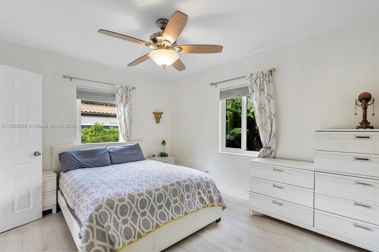 Small Image of 11028 NORTH WEST 2ND AVE, Miami Shores Number 35