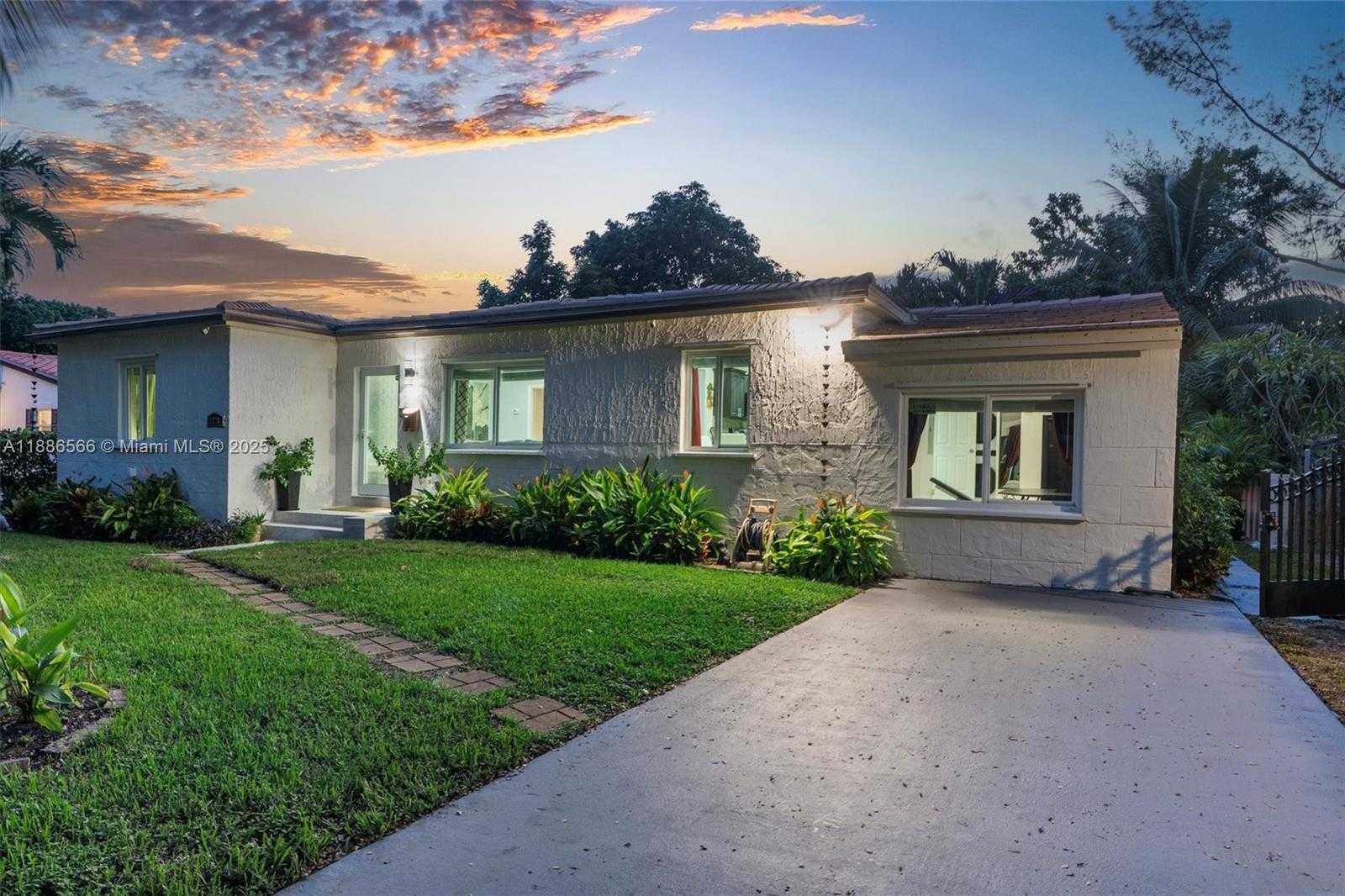 Small Image of 11028 NORTH WEST 2ND AVE, Miami Shores Number 4