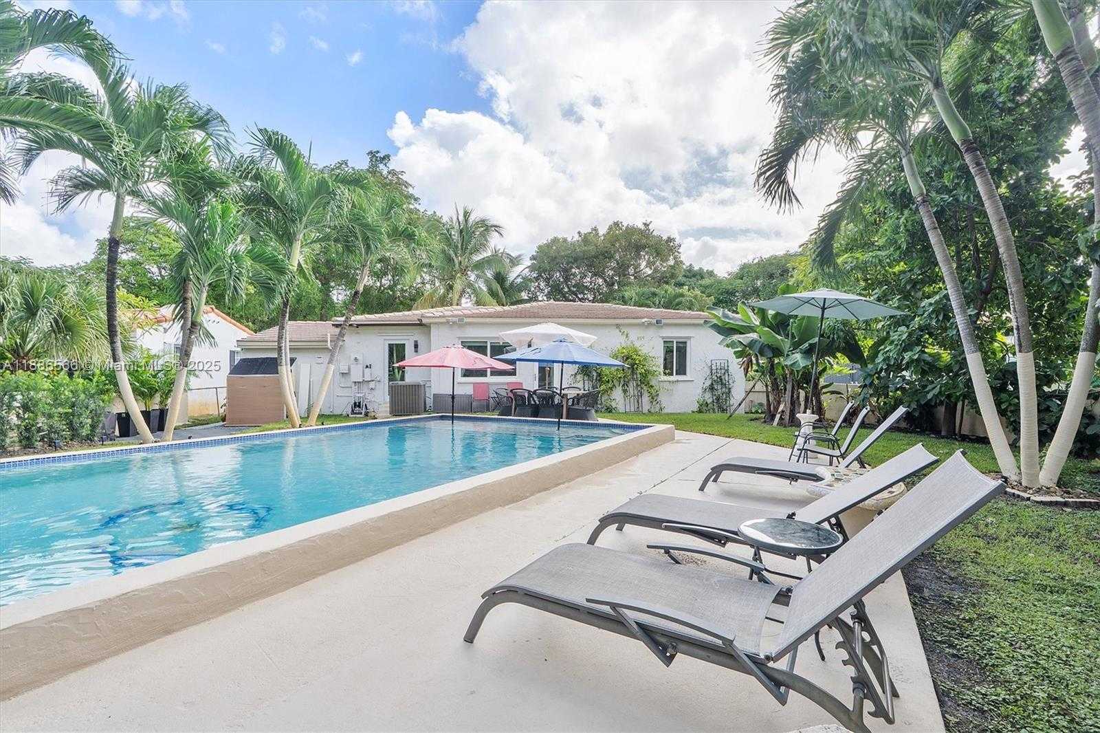 Small Image of 11028 NORTH WEST 2ND AVE, Miami Shores Number 42