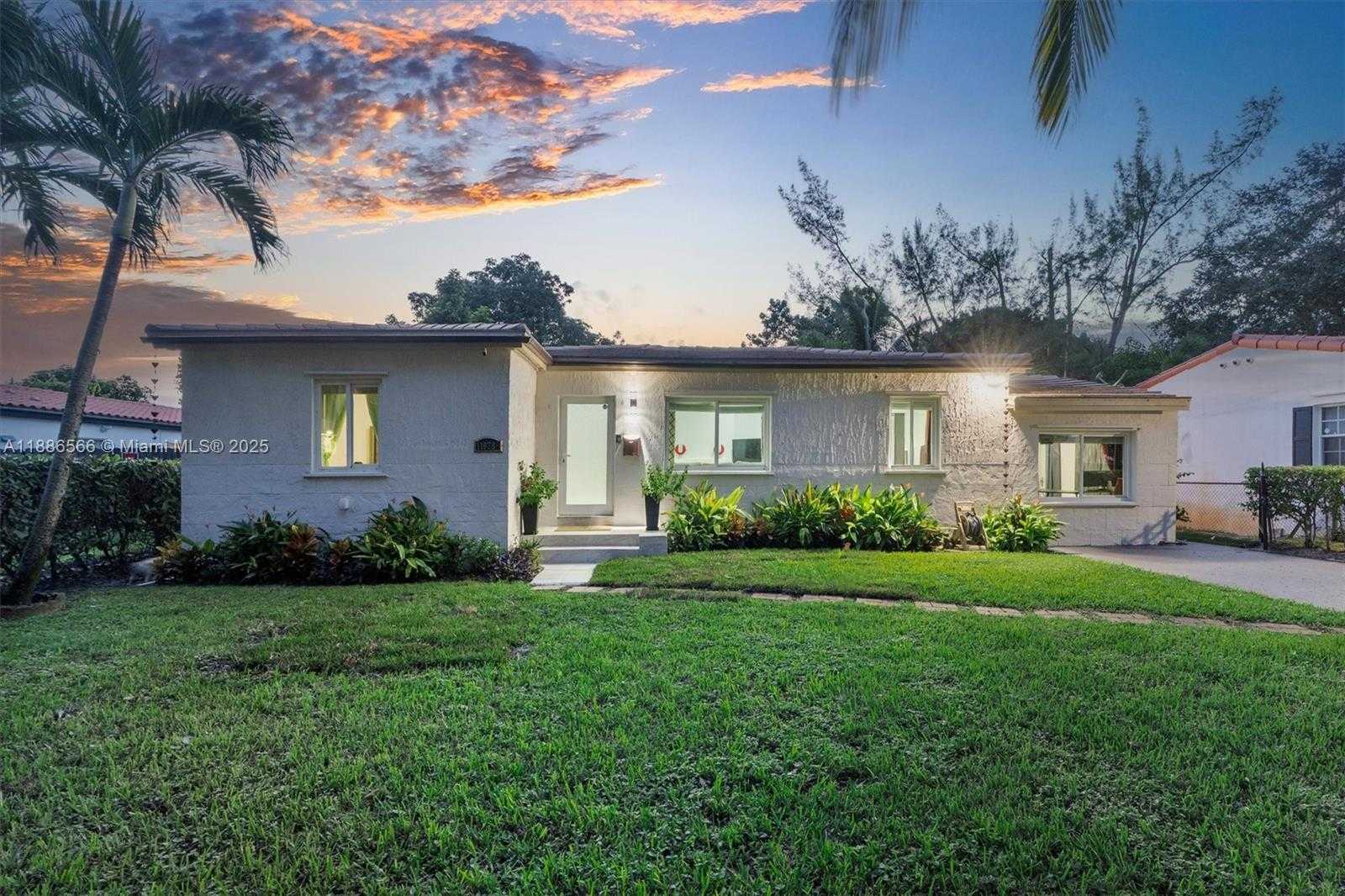 Small Image of 11028 NORTH WEST 2ND AVE, Miami Shores Number 5