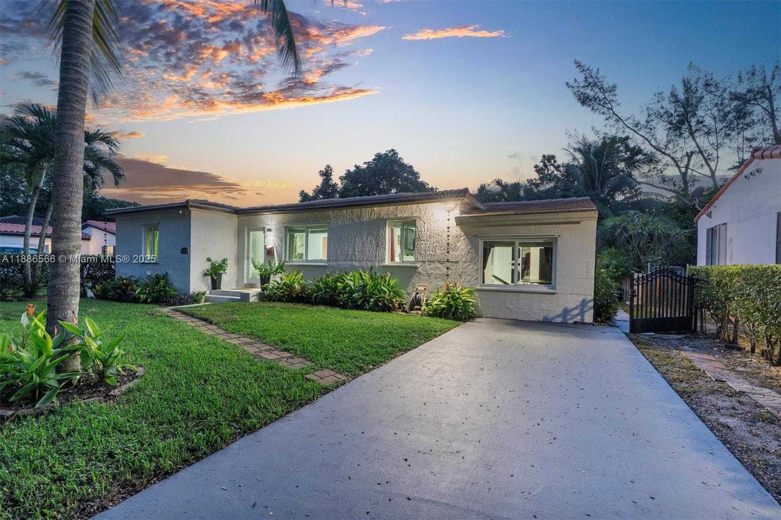 Small Image of 11028 NORTH WEST 2ND AVE, Miami Shores Number 6