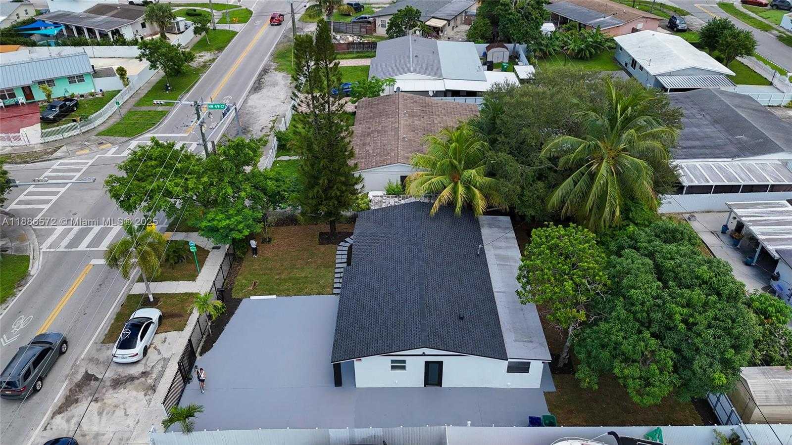 Small Image of 4932 NORTH WEST 173RD DR, Miami Gardens Number 25
