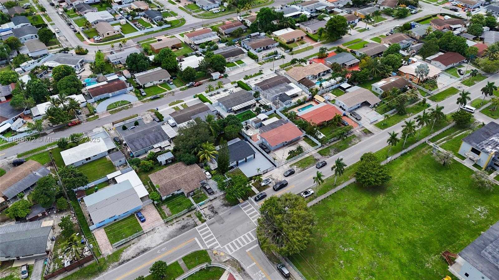 Small Image of 4932 NORTH WEST 173RD DR, Miami Gardens Number 26