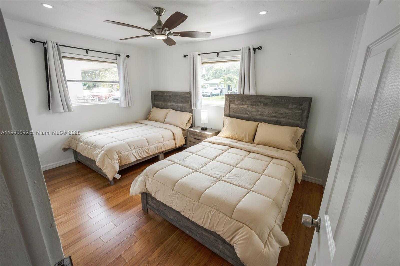Small Image of 6541 NORTH WEST 24TH ST, Sunrise Number 15