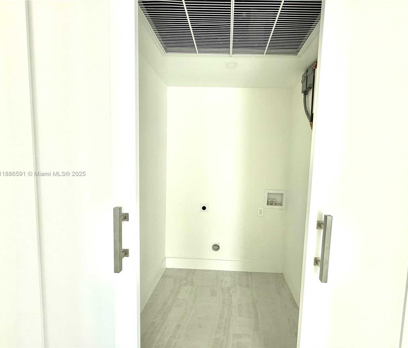 Small Image of 990 41ST GULF STREET 9, Other City - In The State Of Florida Number 29