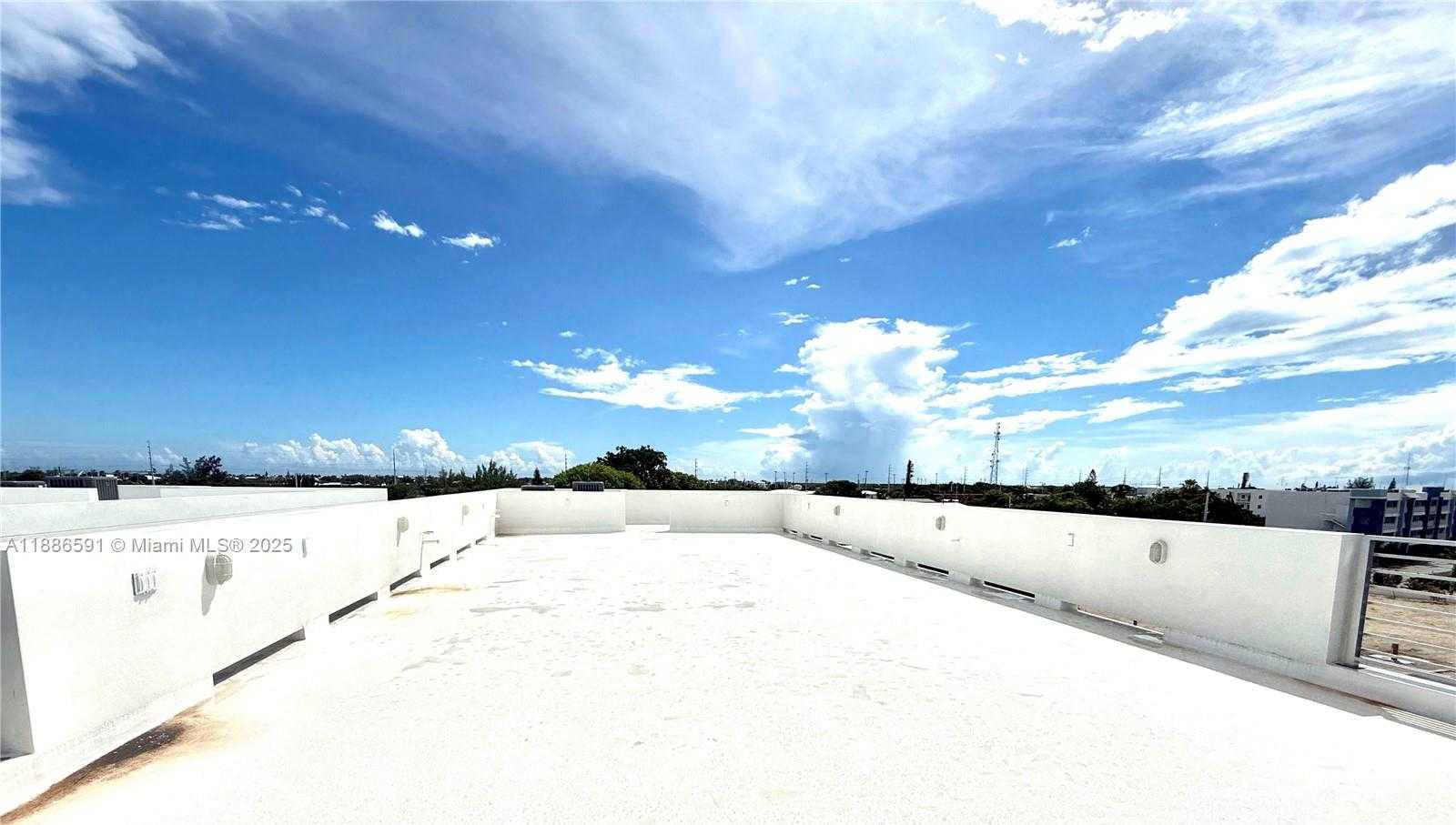 Small Image of 990 41ST GULF STREET 9, Other City - In The State Of Florida Number 38
