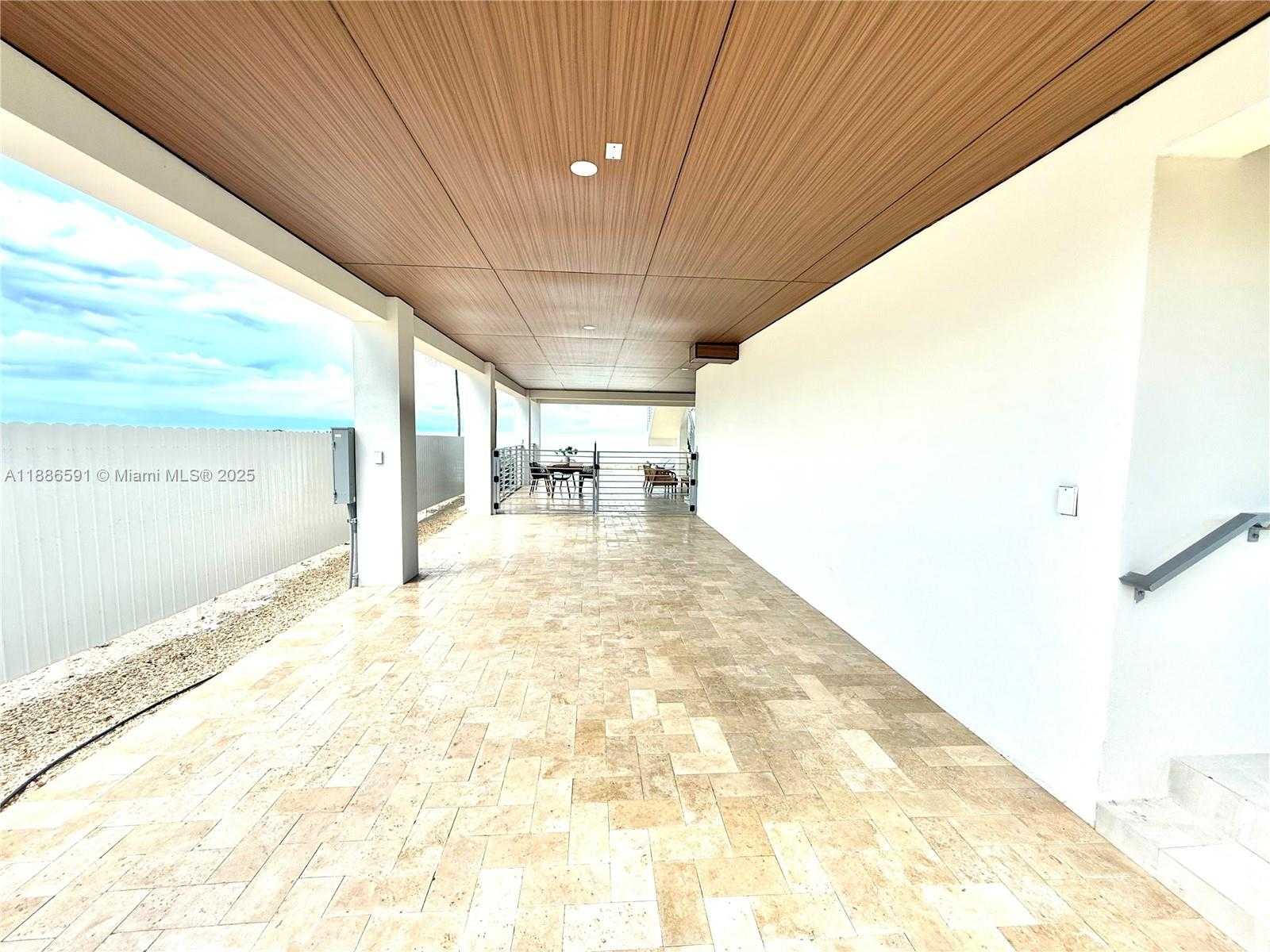 Small Image of 990 41ST GULF STREET 9, Other City - In The State Of Florida Number 40