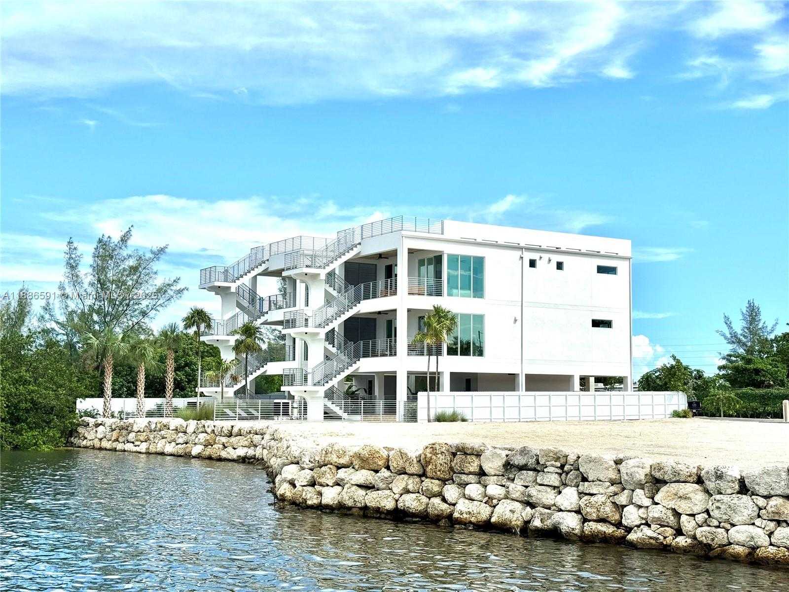 Small Image of 990 41ST GULF STREET 9, Other City - In The State Of Florida Number 47