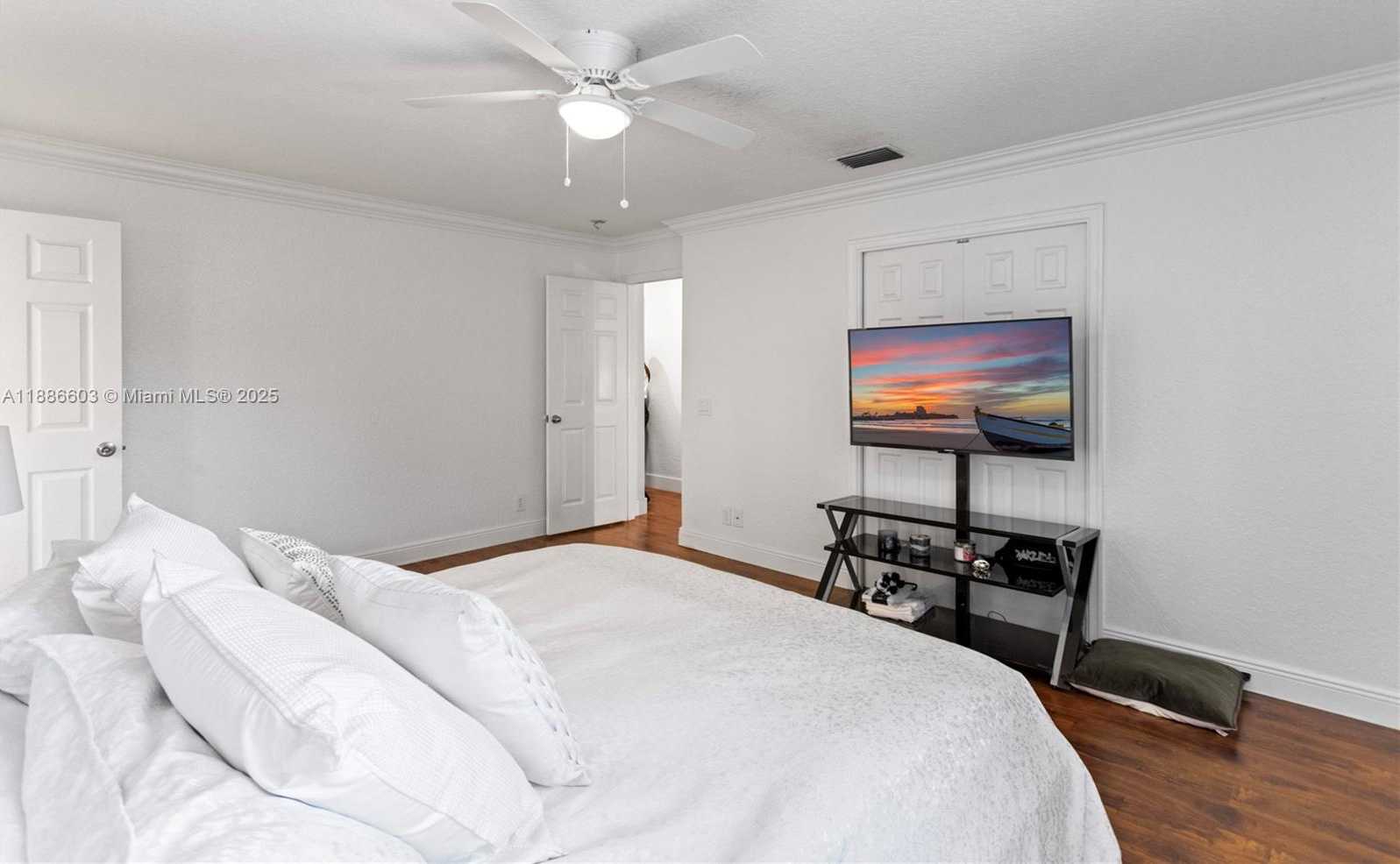 Small Image of 4275 IRONWOOD CT, Weston Number 17