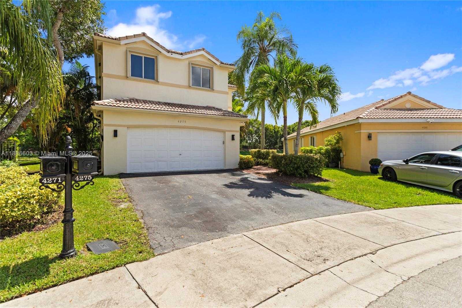 Small Image of 4275 IRONWOOD CT, Weston Number 2