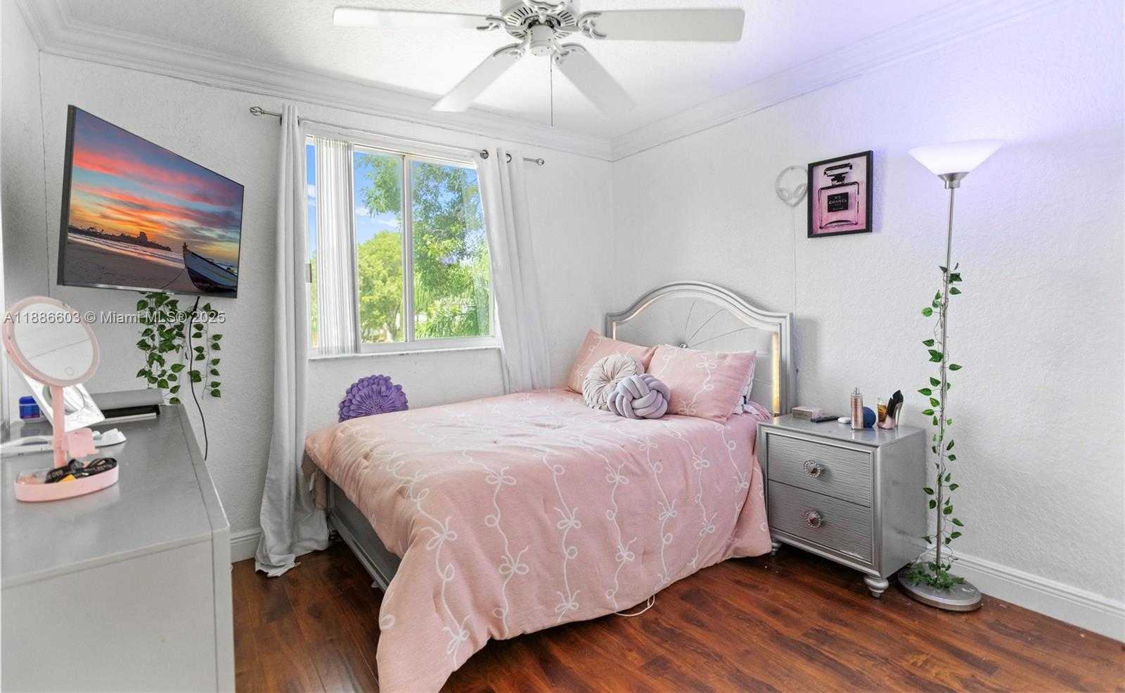 Small Image of 4275 IRONWOOD CT, Weston Number 22