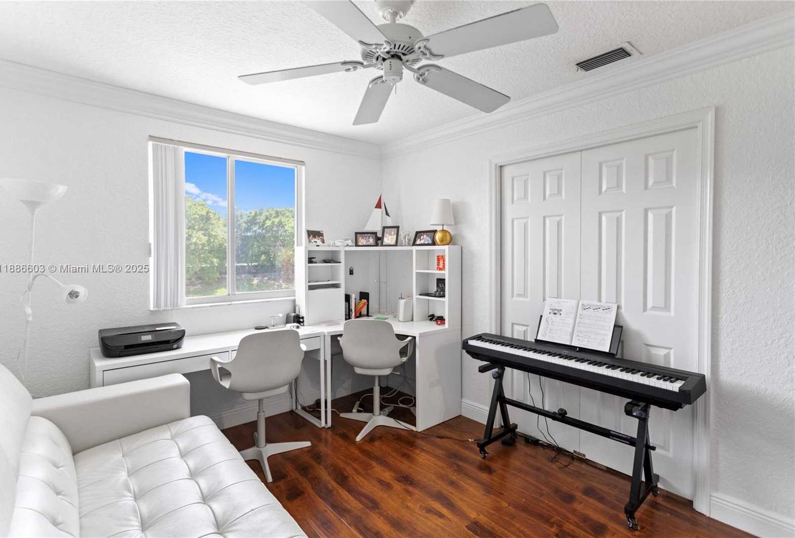 Small Image of 4275 IRONWOOD CT, Weston Number 26