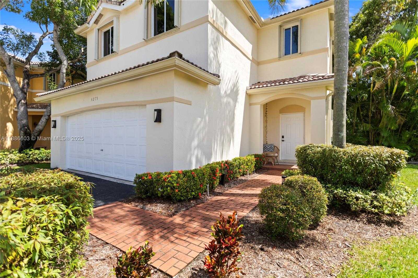Small Image of 4275 IRONWOOD CT, Weston Number 3
