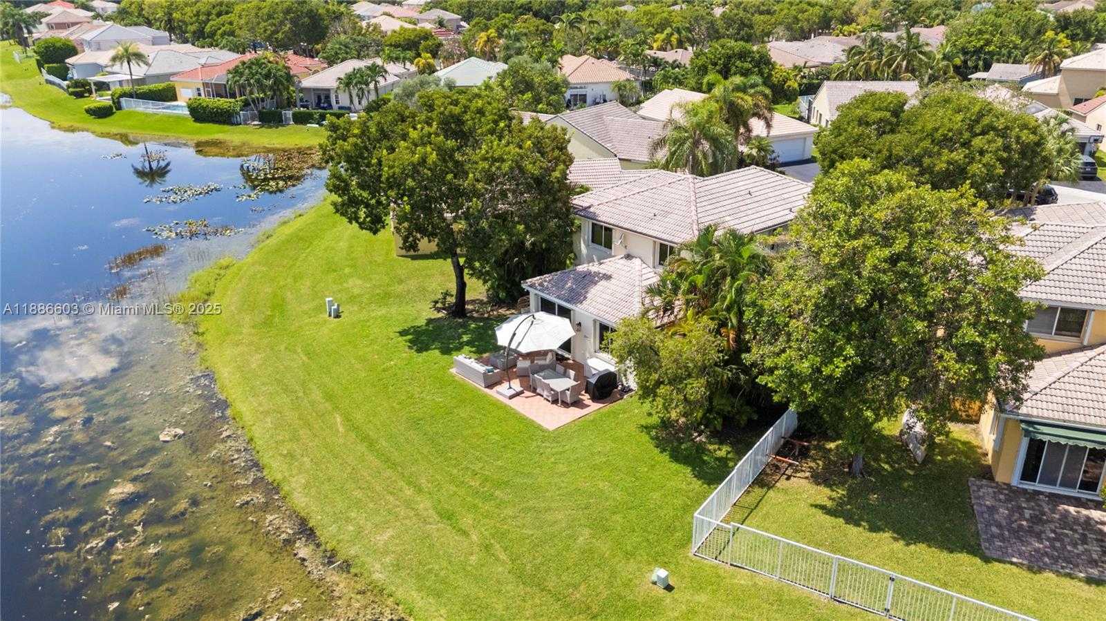 Small Image of 4275 IRONWOOD CT, Weston Number 36