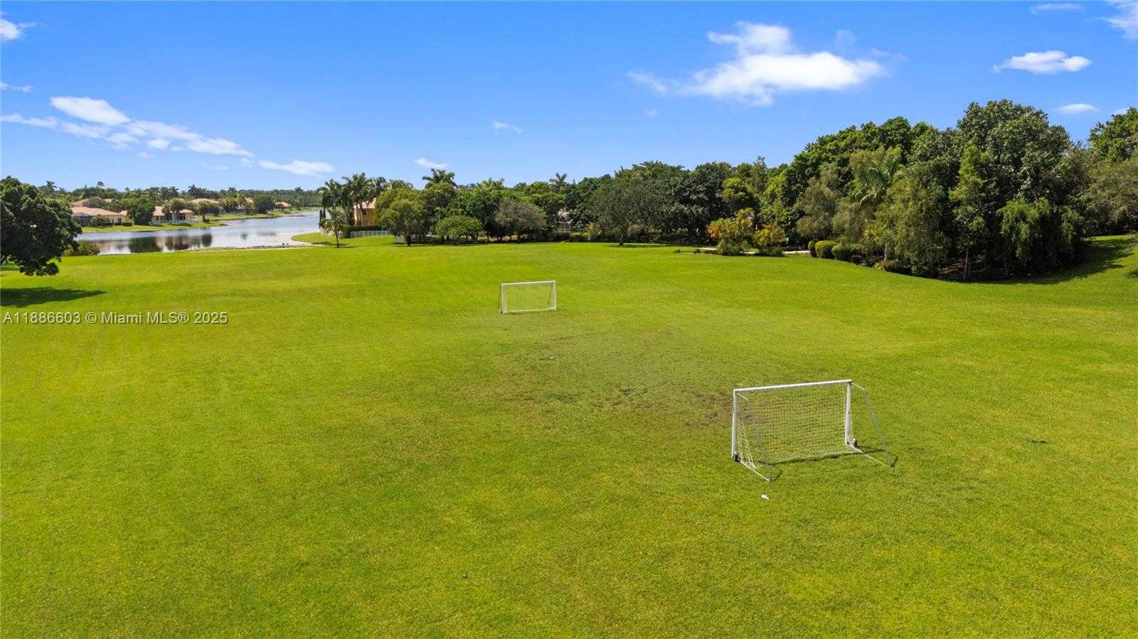 Small Image of 4275 IRONWOOD CT, Weston Number 40