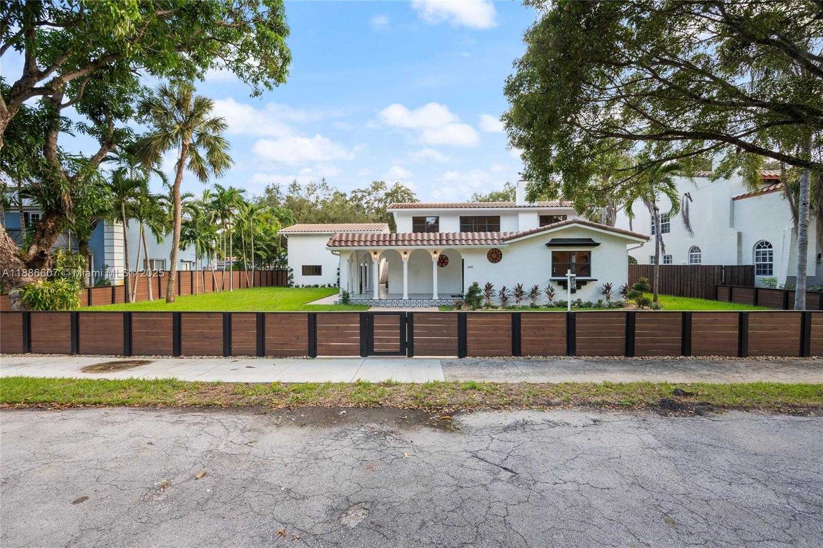 Small Image of 440 NORTH EAST 94TH ST, Miami Shores Number 12