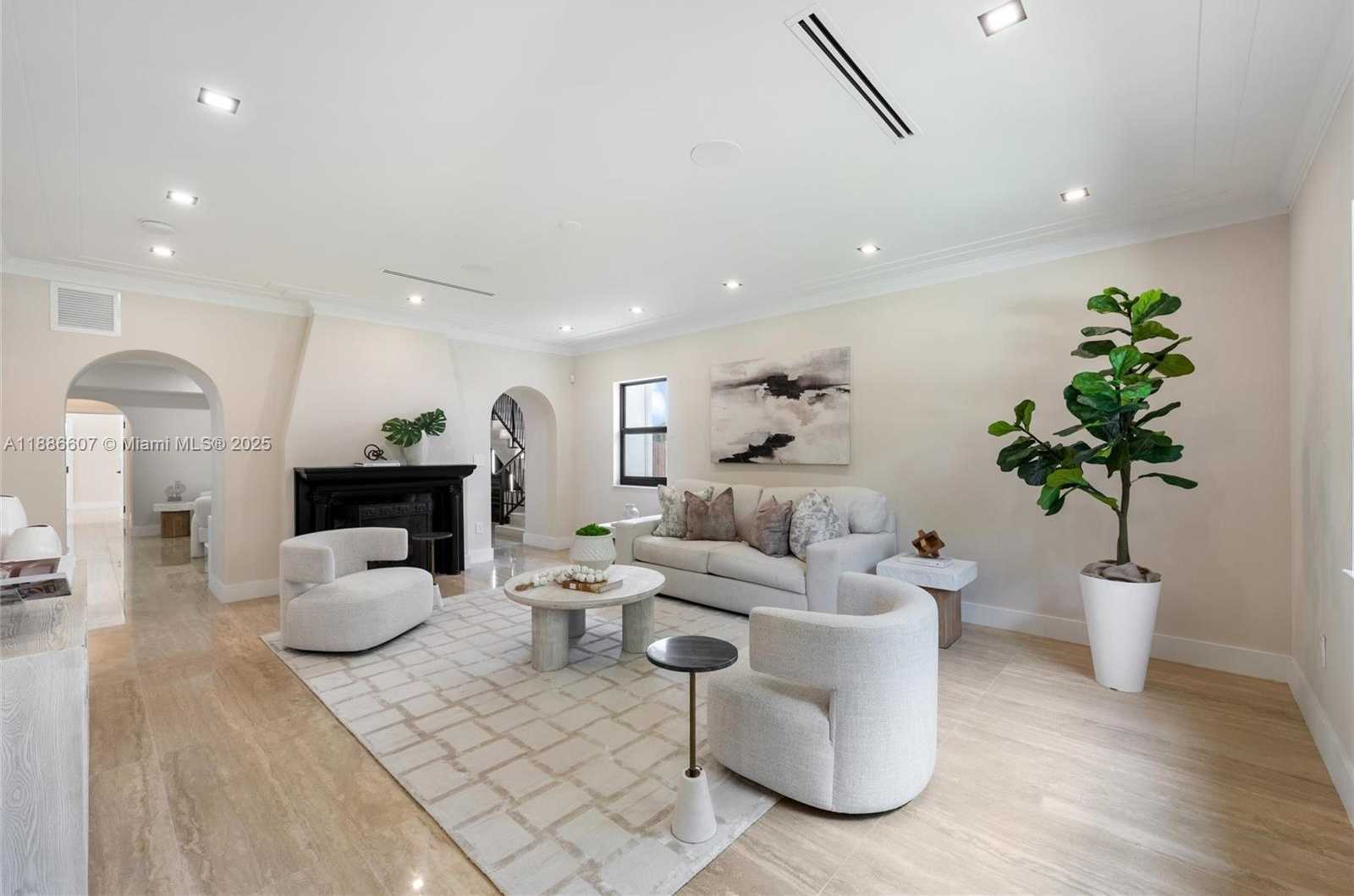 Small Image of 440 NORTH EAST 94TH ST, Miami Shores Number 16