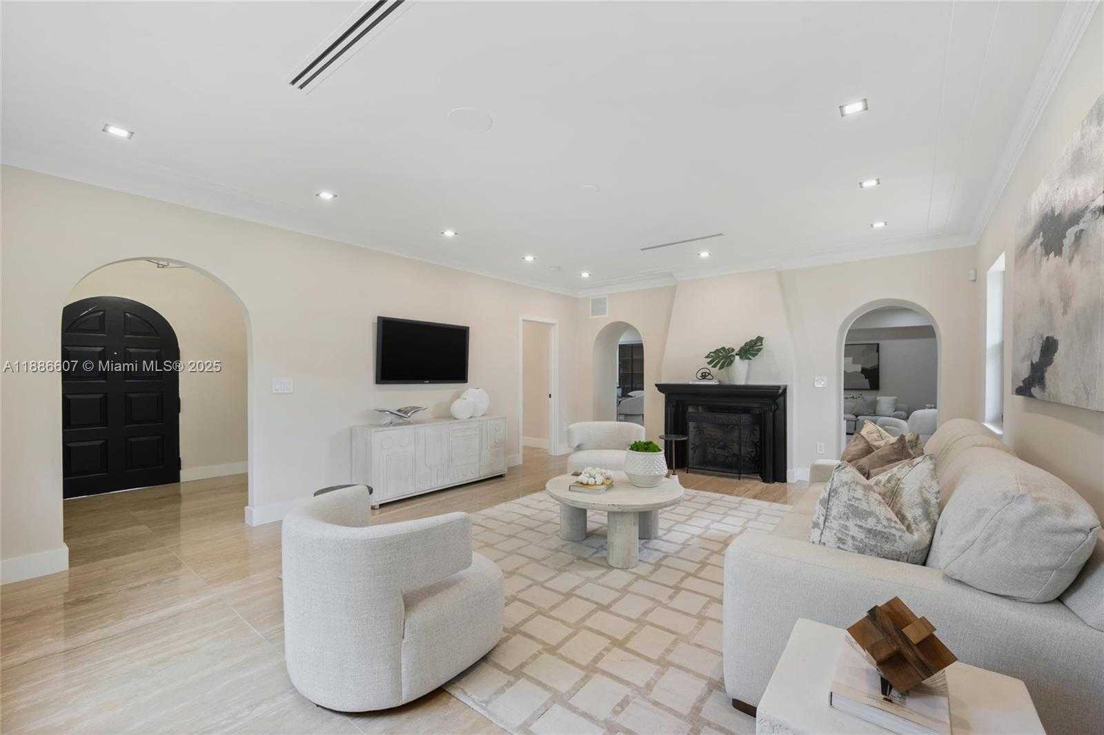 Small Image of 440 NORTH EAST 94TH ST, Miami Shores Number 17