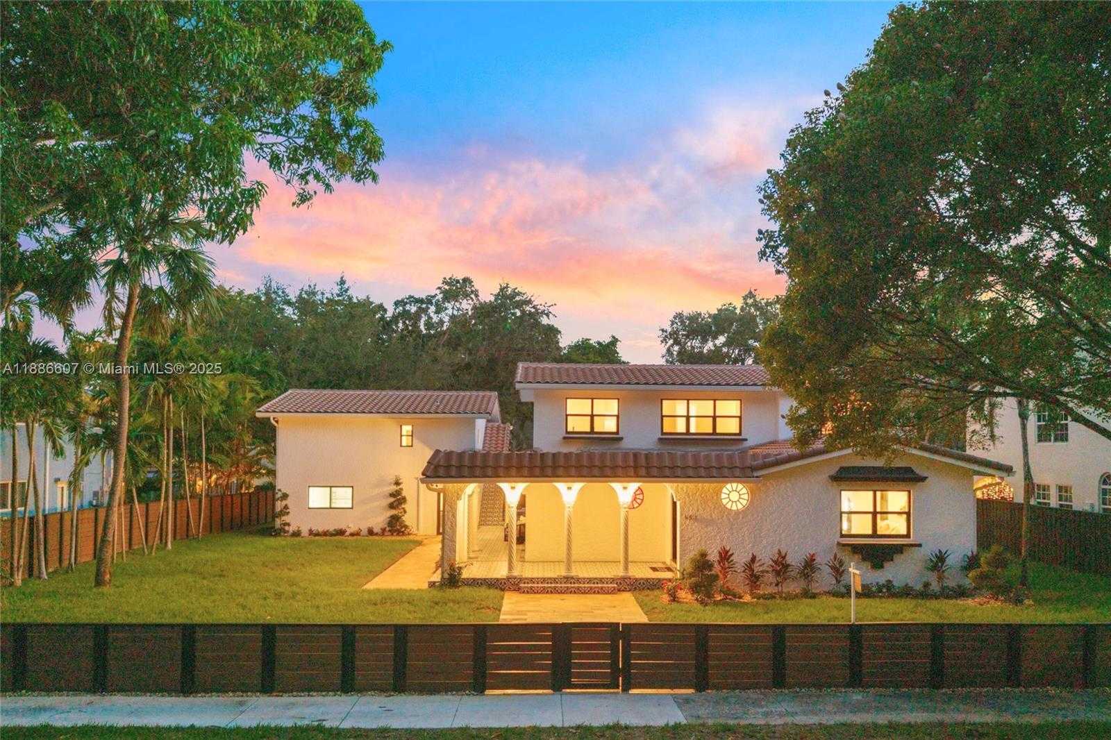 Small Image of 440 NORTH EAST 94TH ST, Miami Shores Number 2