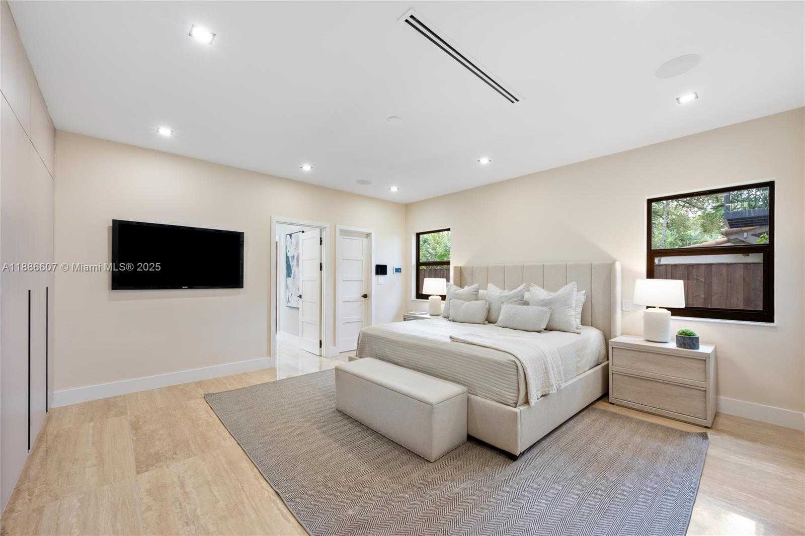 Small Image of 440 NORTH EAST 94TH ST, Miami Shores Number 28