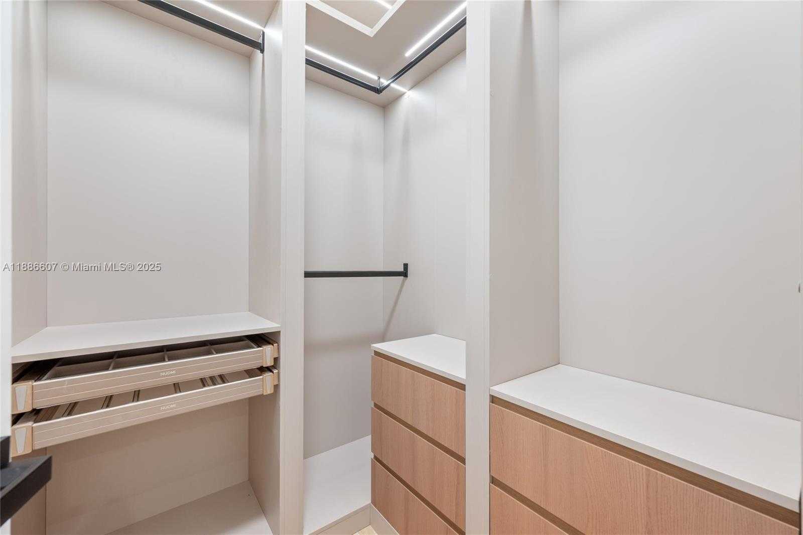 Small Image of 440 NORTH EAST 94TH ST, Miami Shores Number 31