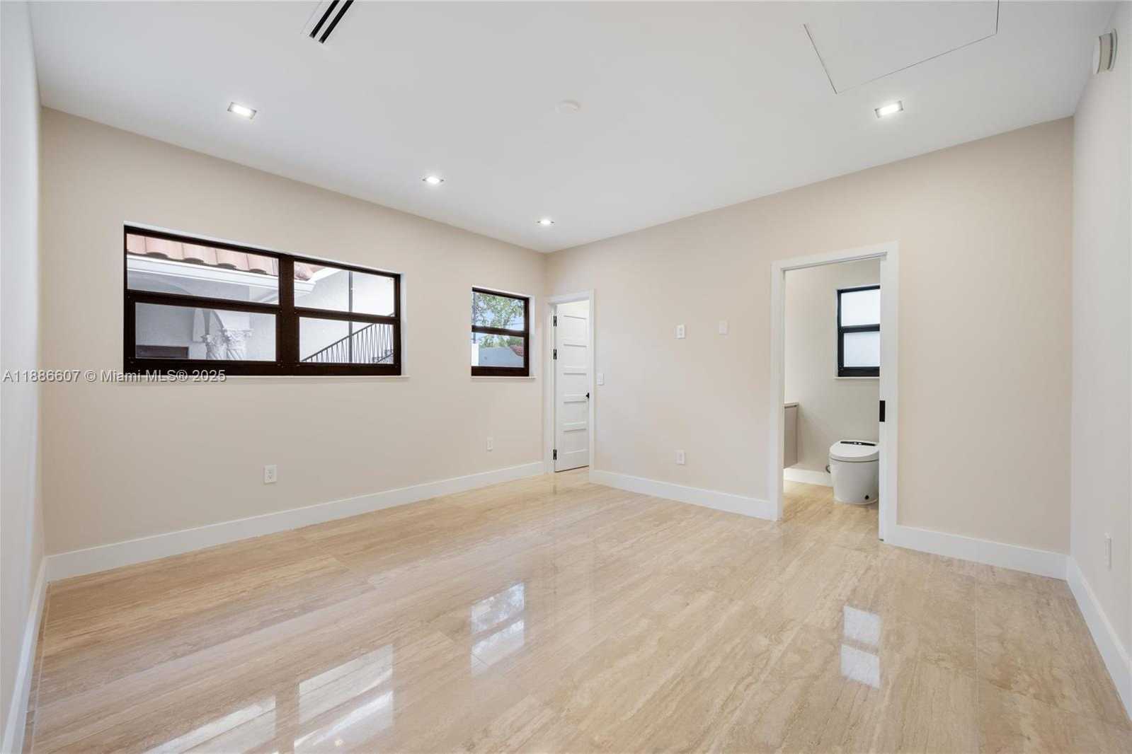 Small Image of 440 NORTH EAST 94TH ST, Miami Shores Number 36