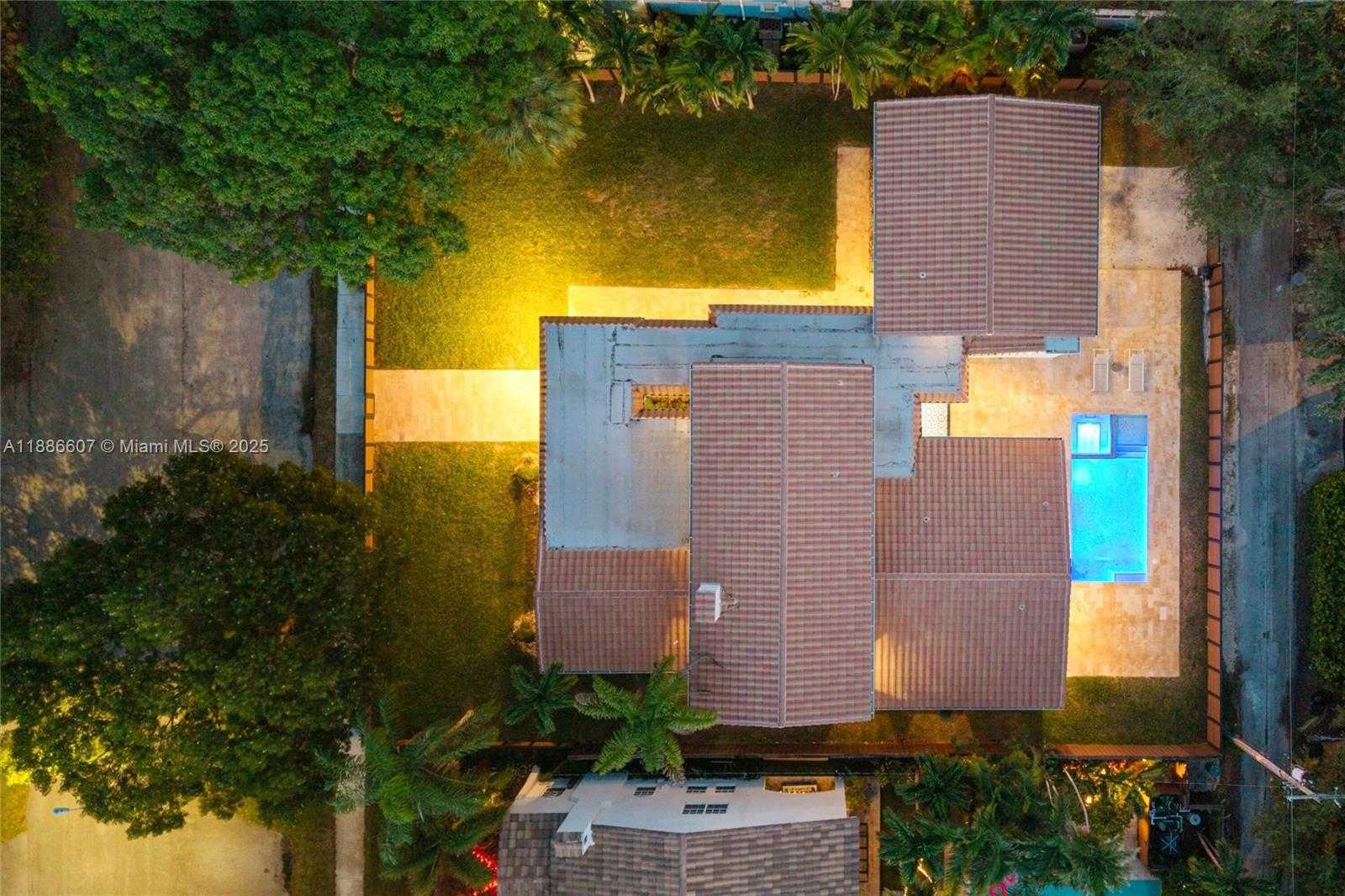 Small Image of 440 NORTH EAST 94TH ST, Miami Shores Number 4