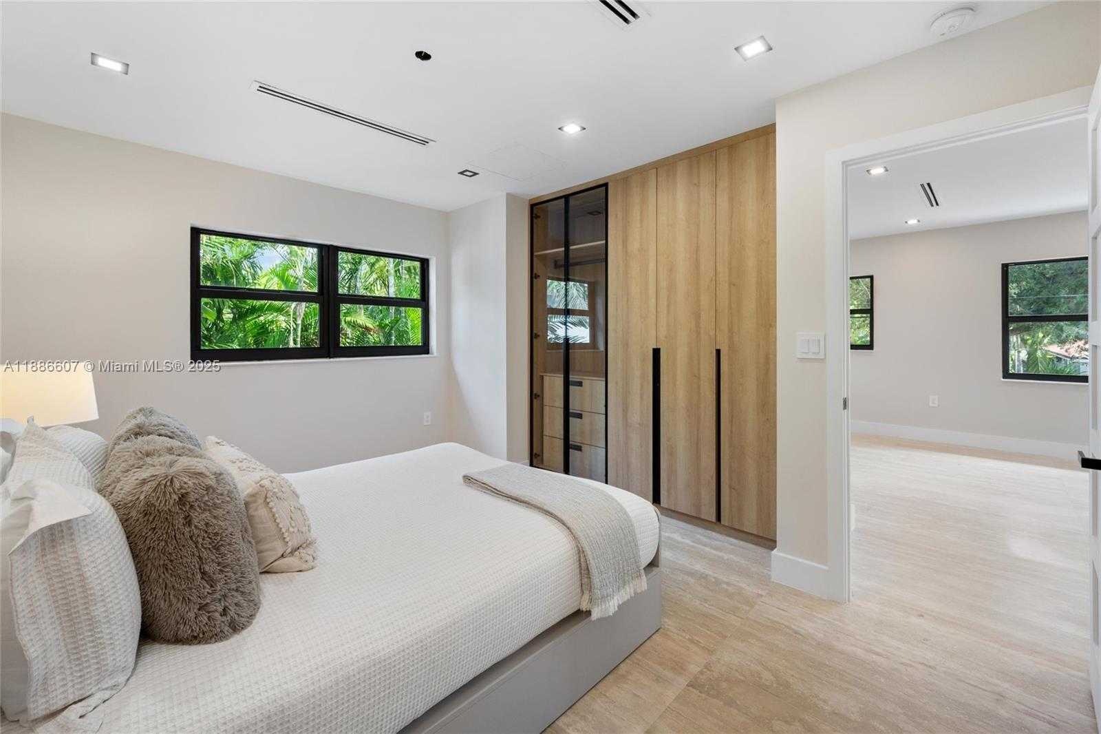Small Image of 440 NORTH EAST 94TH ST, Miami Shores Number 54