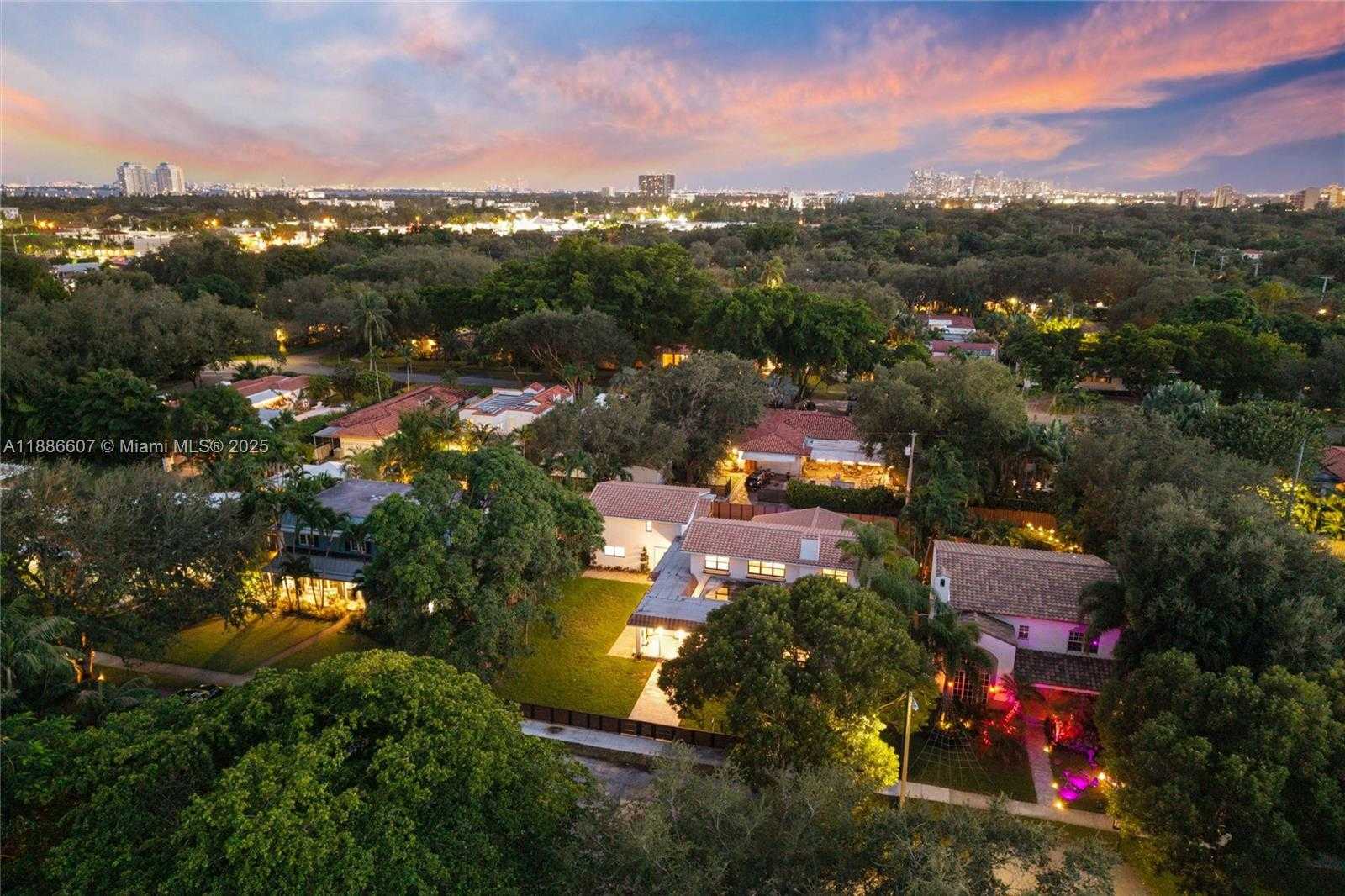 Small Image of 440 NORTH EAST 94TH ST, Miami Shores Number 77