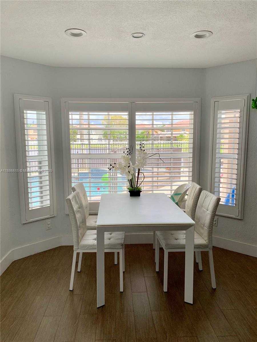 Small Image of 155 SOUTH GRANADA AVE, Weston Number 11