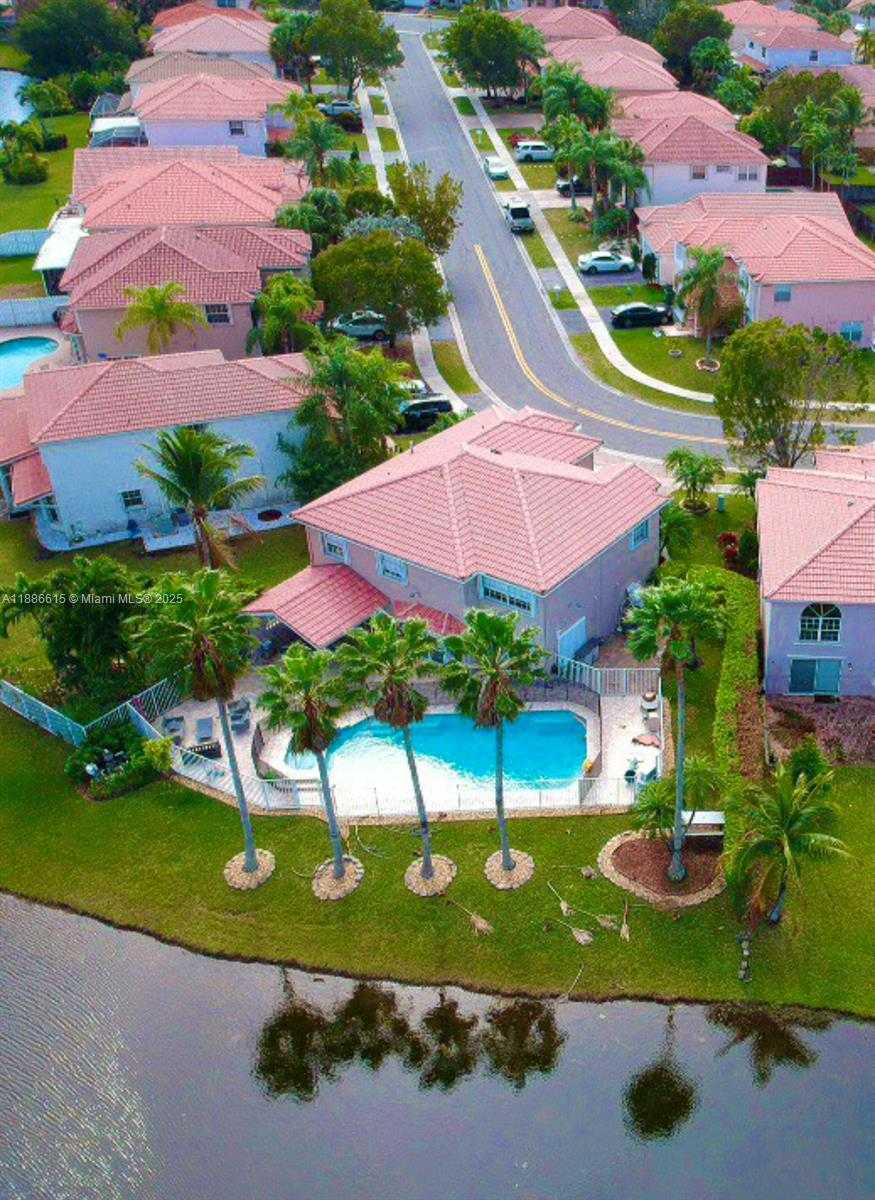 Small Image of 155 SOUTH GRANADA AVE, Weston Number 2