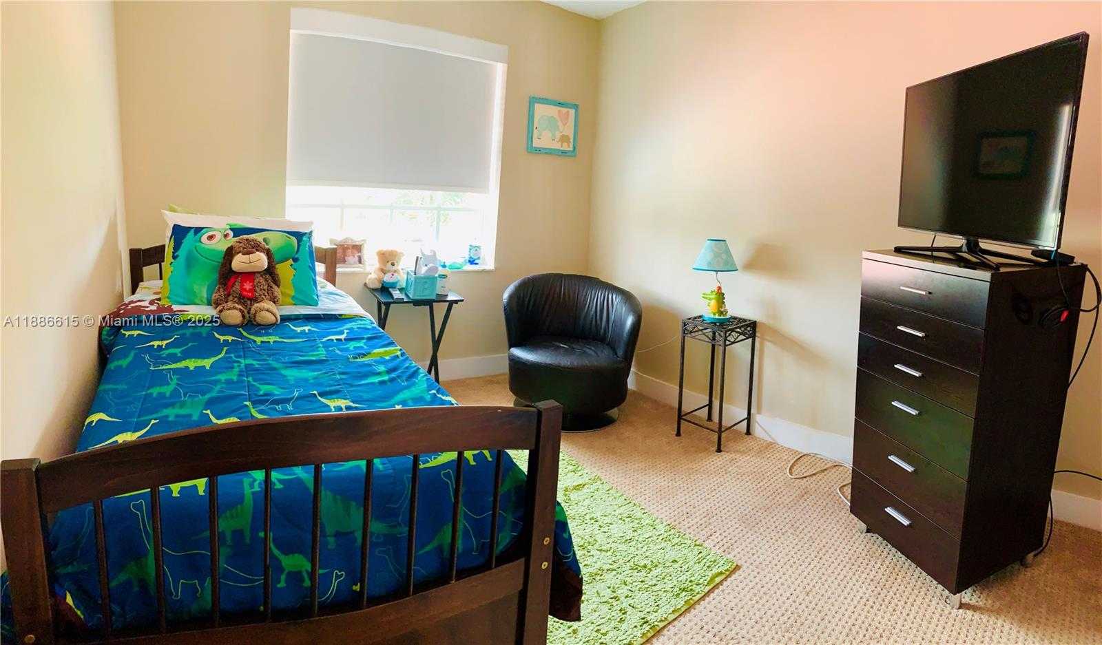 Small Image of 155 SOUTH GRANADA AVE, Weston Number 24