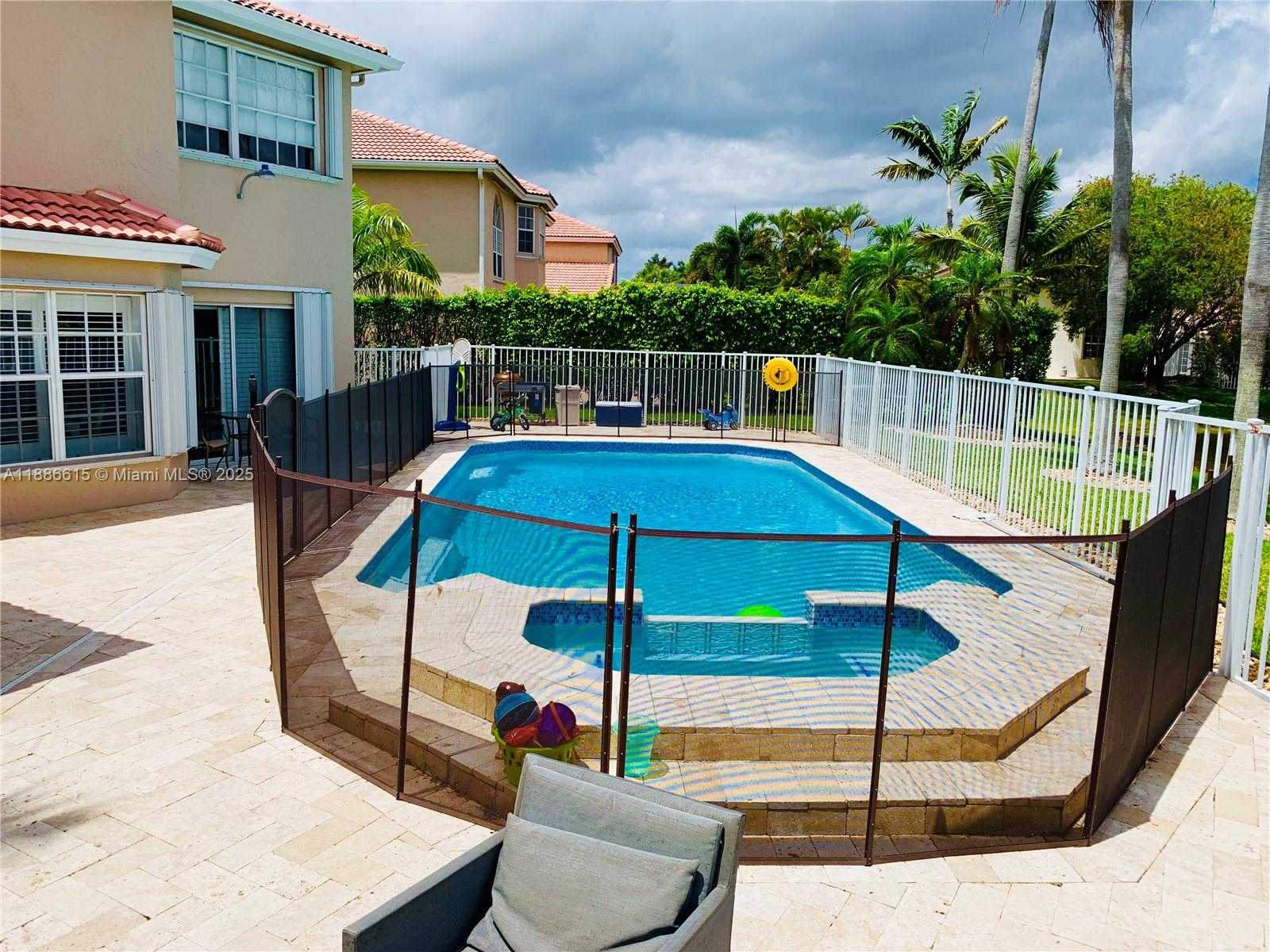 Small Image of 155 SOUTH GRANADA AVE, Weston Number 28