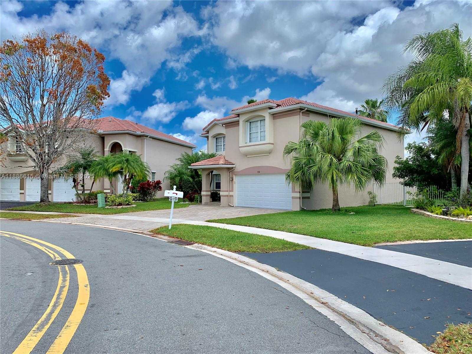 Small Image of 155 SOUTH GRANADA AVE, Weston Number 5