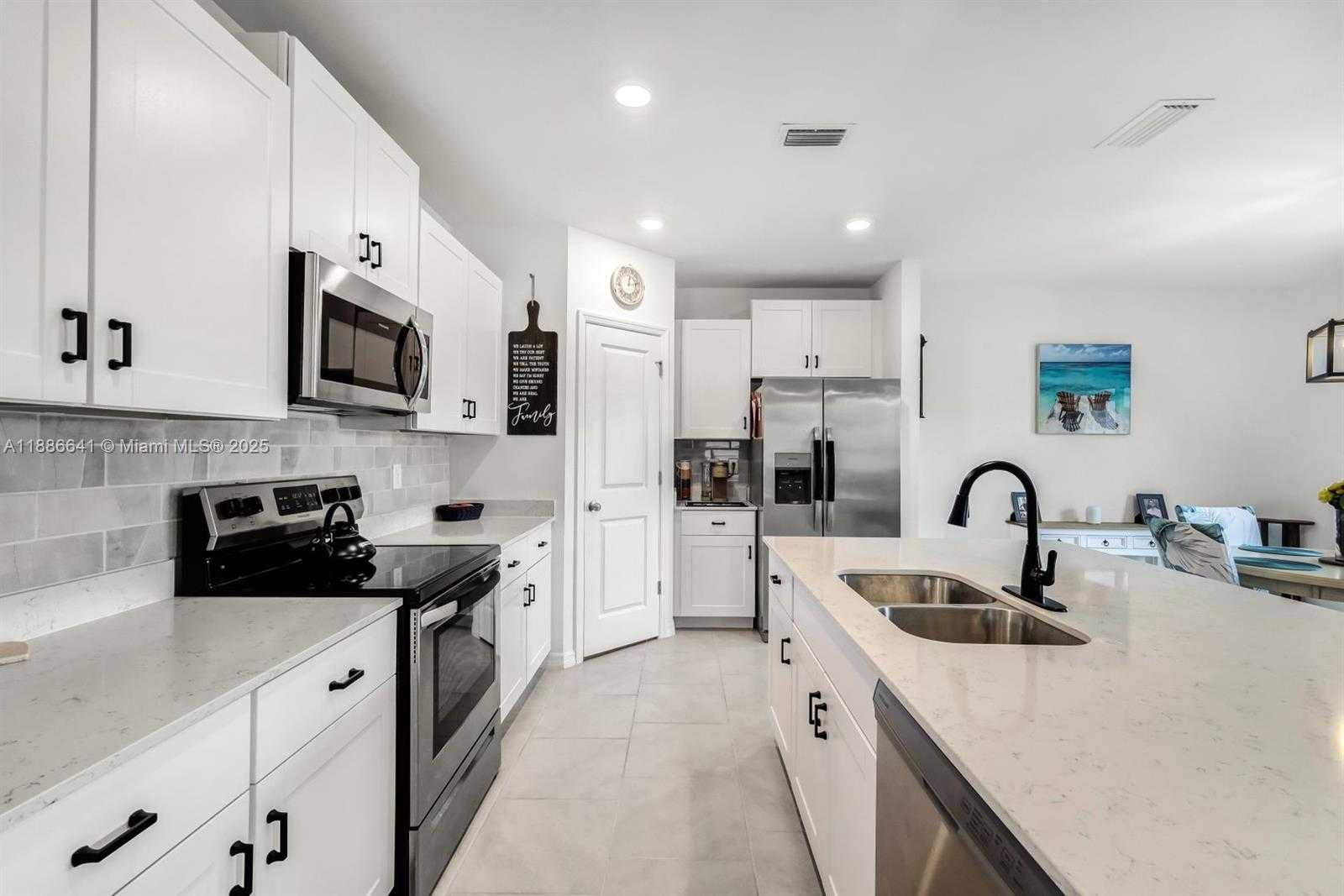 Small Image of 17812 BELFORTE, Other City - In The State Of Florida Number 5