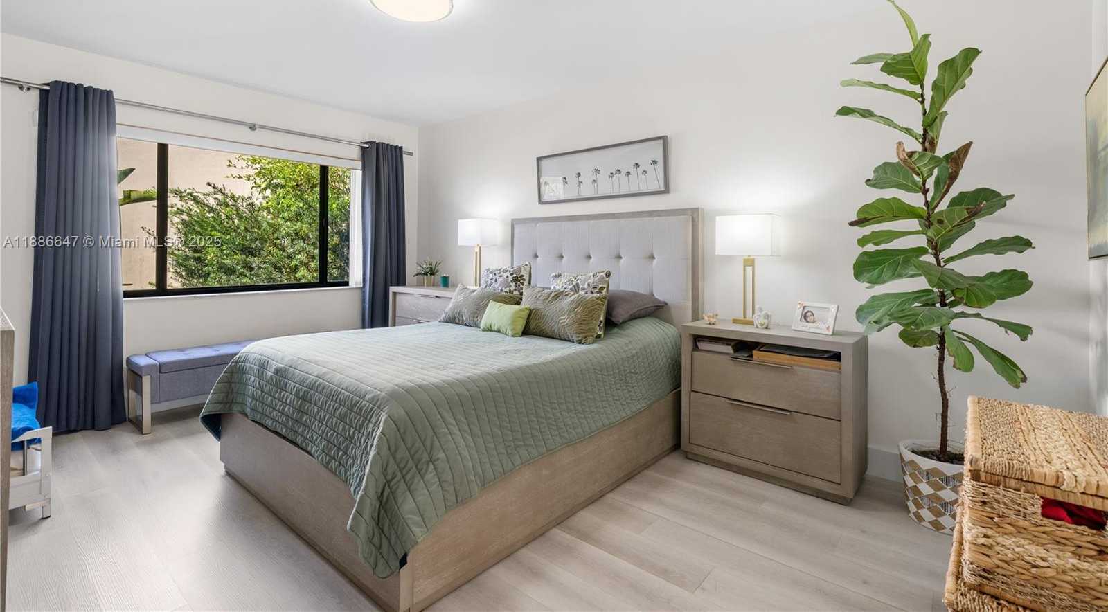 Small Image of 10042 SOUTH WEST 220TH ST, Cutler Bay Number 3