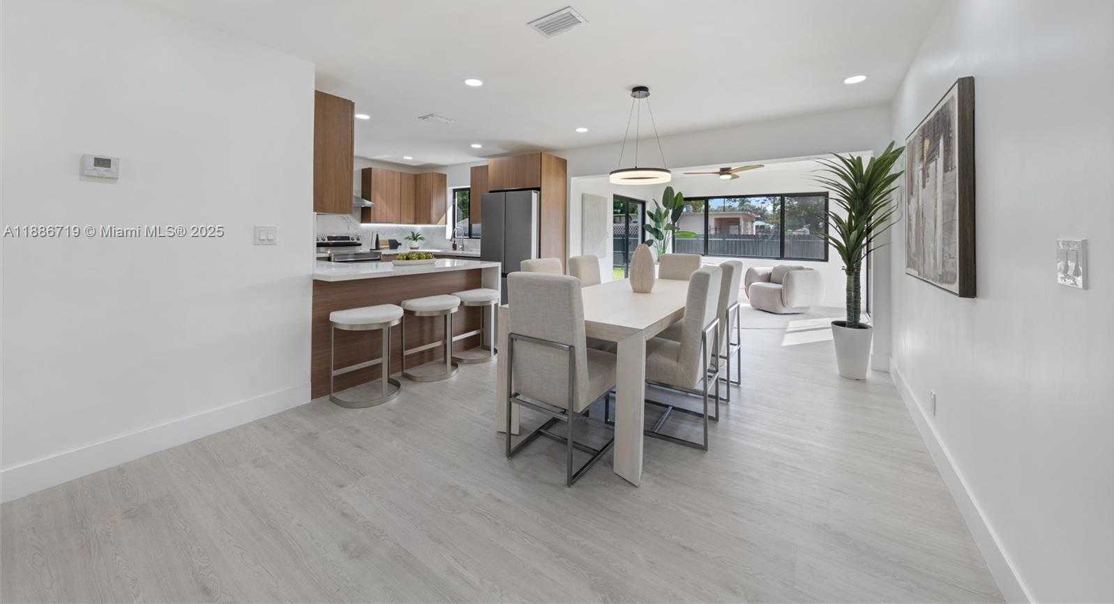 Small Image of 1305 NORTH 31ST RD, Hollywood Number 15