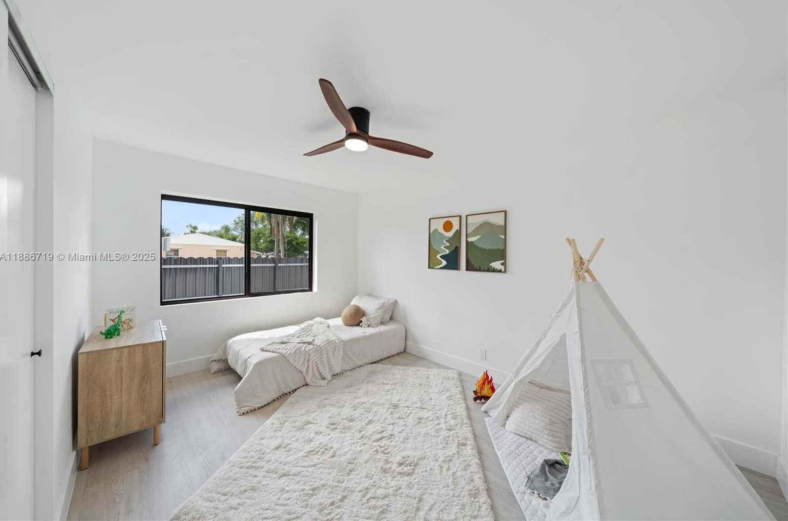 Small Image of 1305 NORTH 31ST RD, Hollywood Number 17