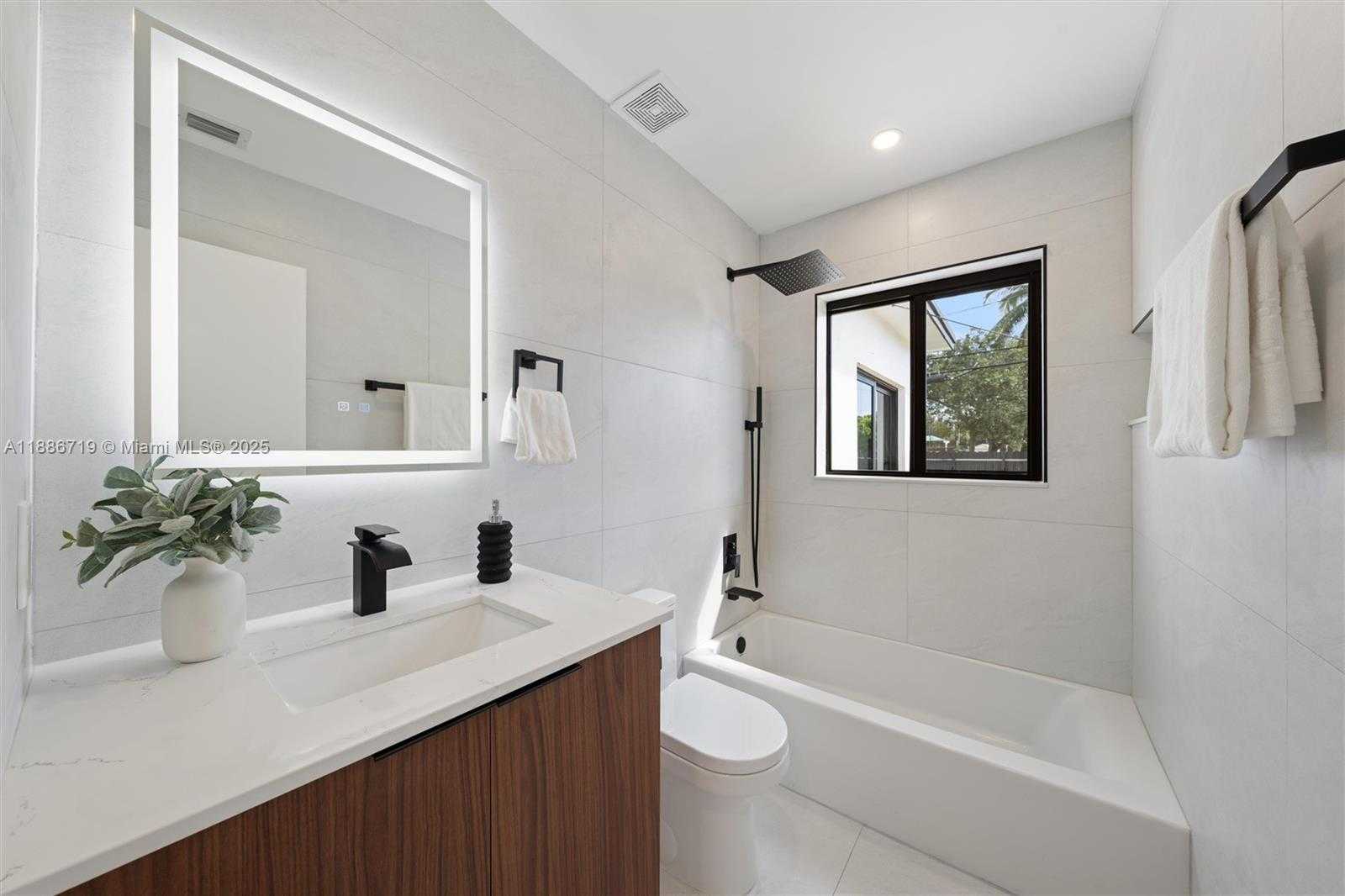 Small Image of 1305 NORTH 31ST RD, Hollywood Number 21
