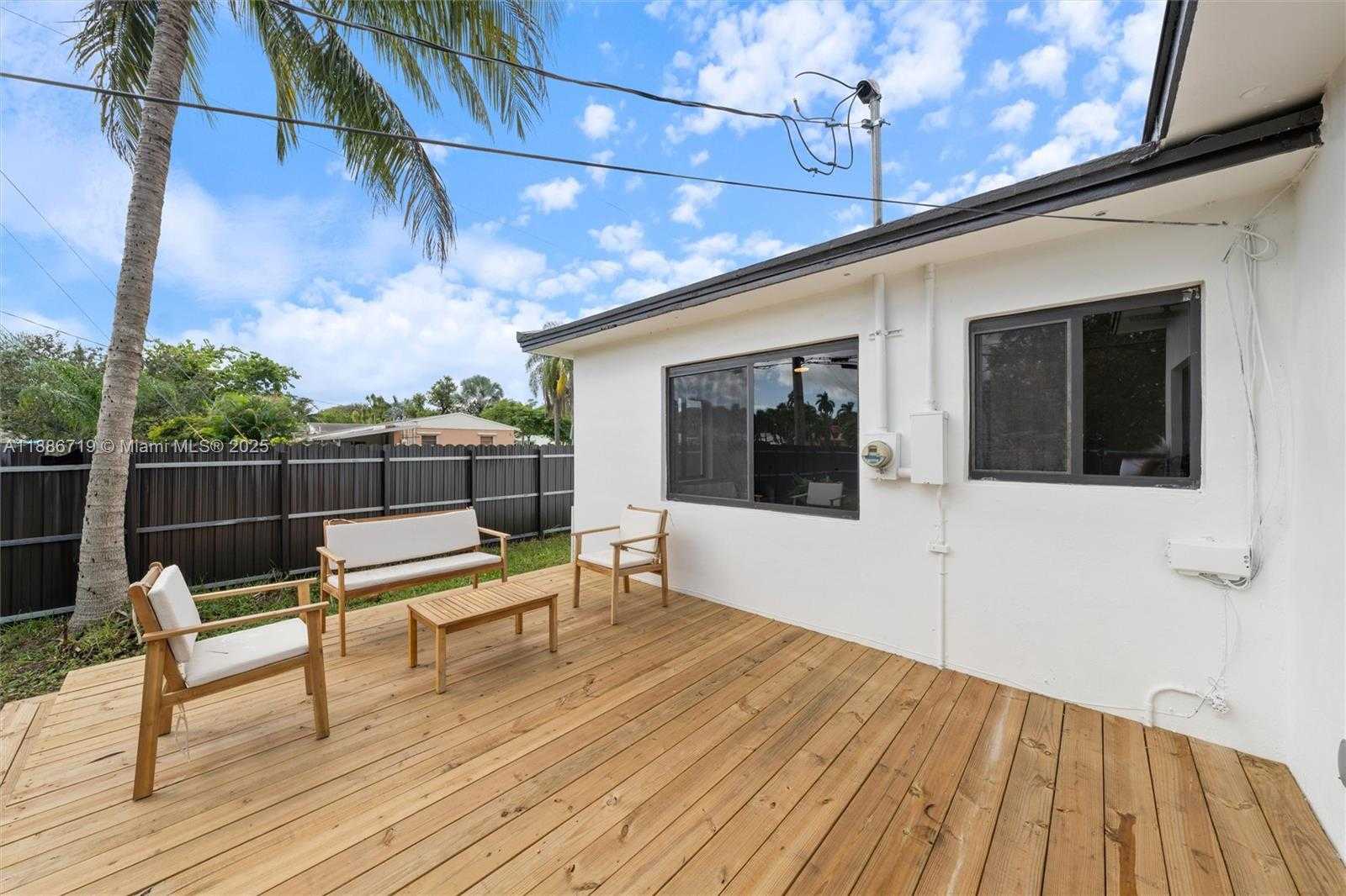 Small Image of 1305 NORTH 31ST RD, Hollywood Number 23