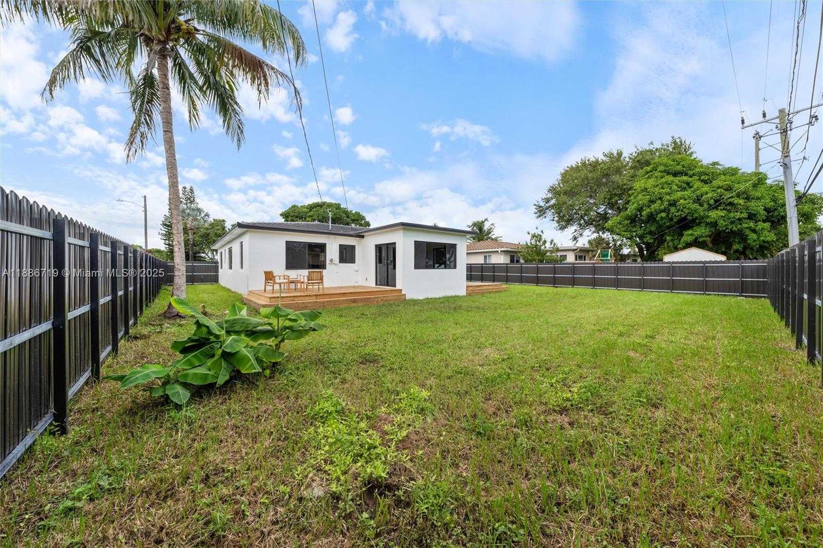 Small Image of 1305 NORTH 31ST RD, Hollywood Number 24