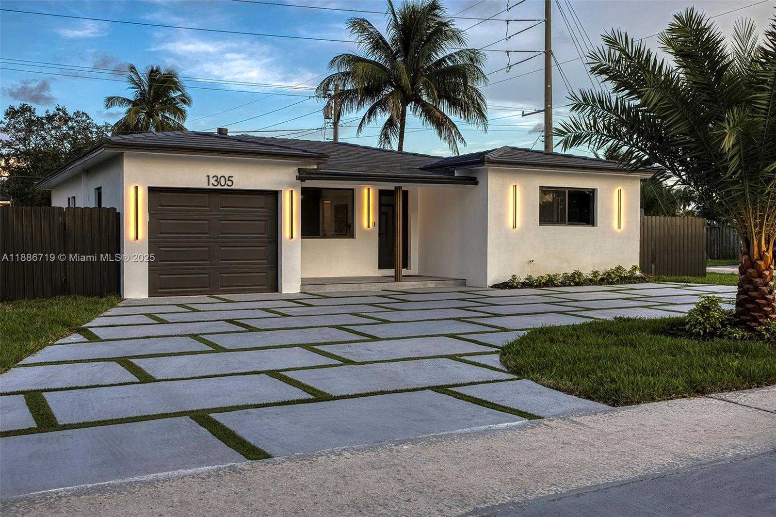 Small Image of 1305 NORTH 31ST RD, Hollywood Number 28
