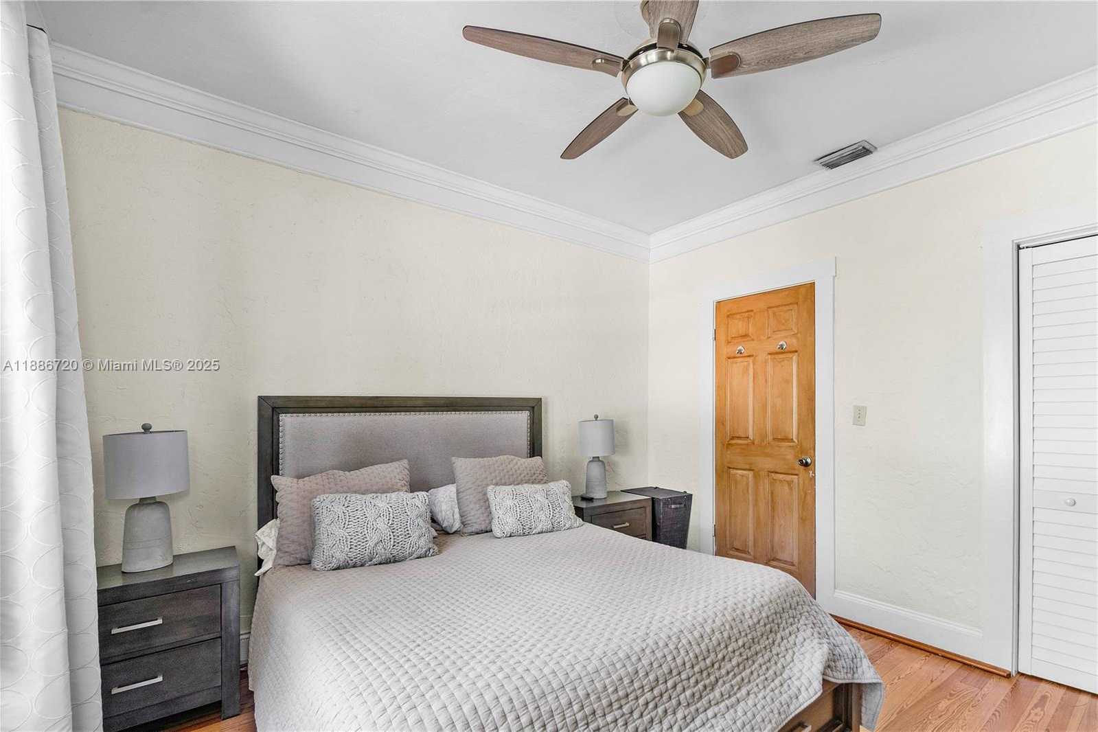 Small Image of West Palm Beach Number 20