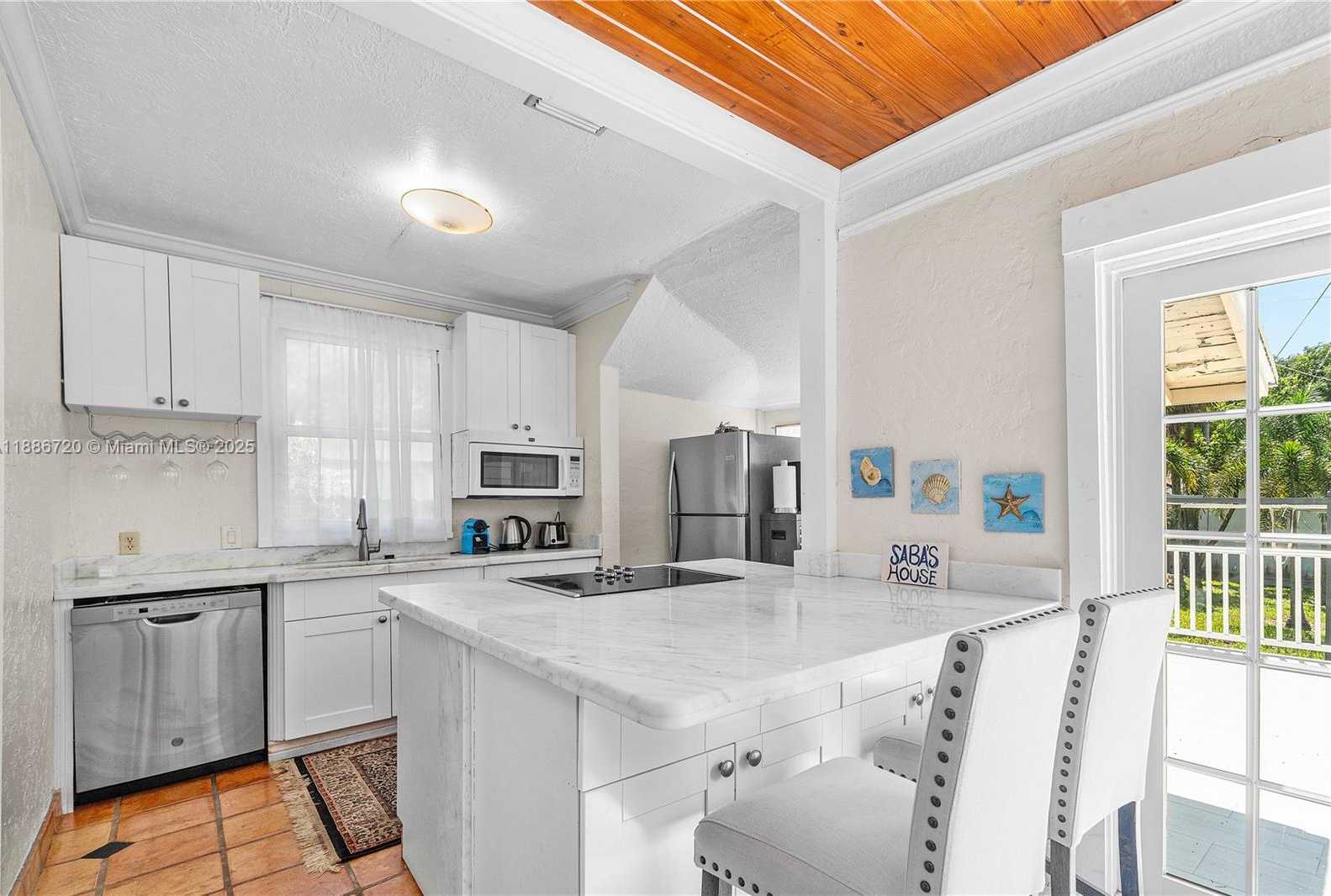 Small Image of West Palm Beach Number 9