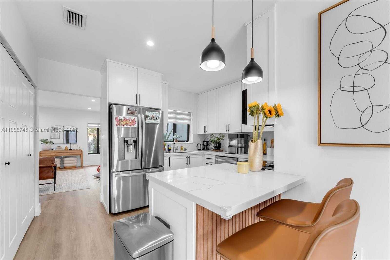 Small Image of 9032 SOUTH WEST 8TH TER, Miami Number 12