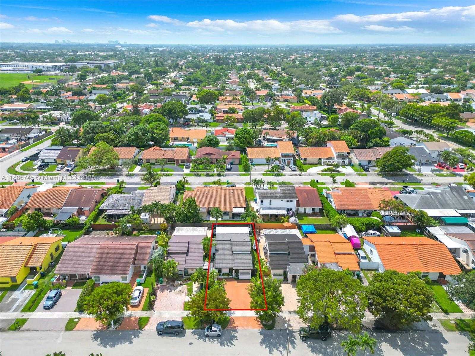 Small Image of 9032 SOUTH WEST 8TH TER, Miami Number 26