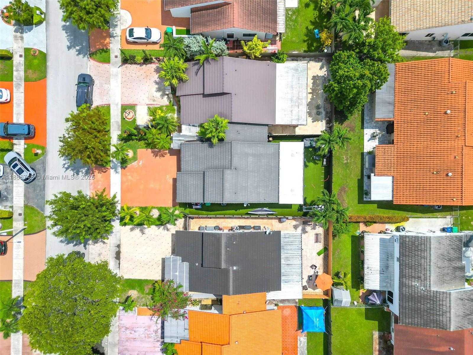 Small Image of 9032 SOUTH WEST 8TH TER, Miami Number 36