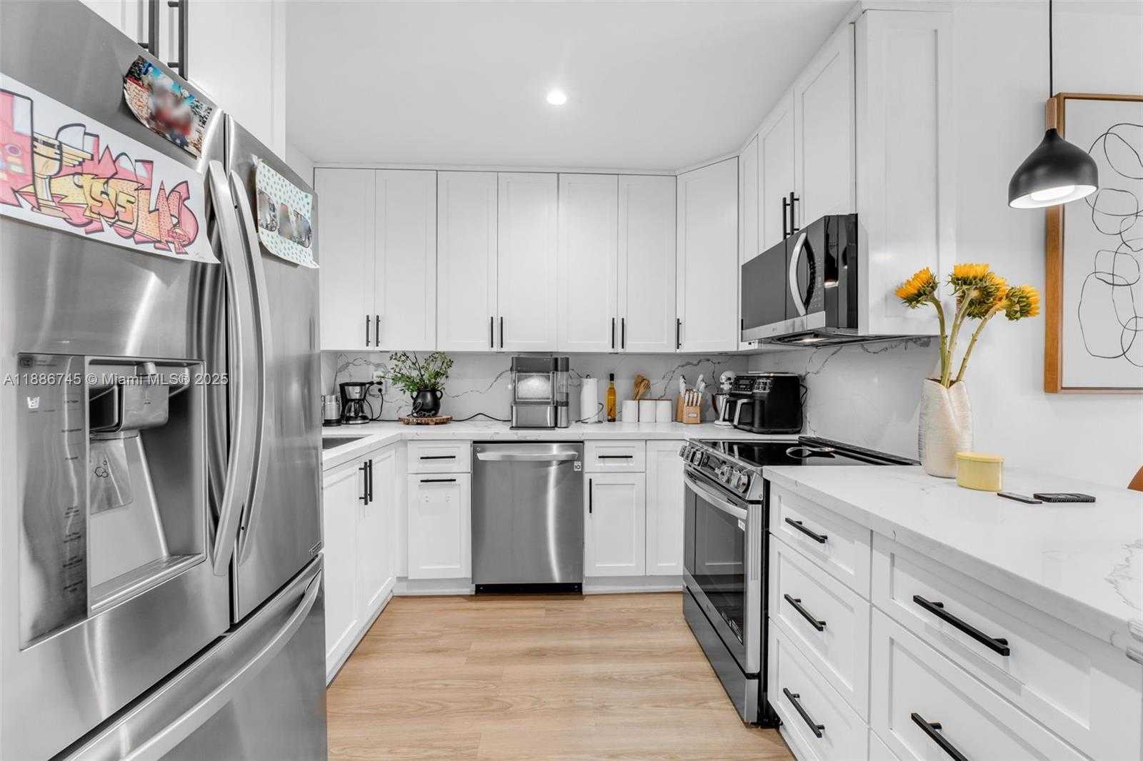 Small Image of 9032 SOUTH WEST 8TH TER, Miami Number 7